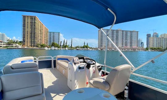 Pontoon Boat for Charter in Miami
