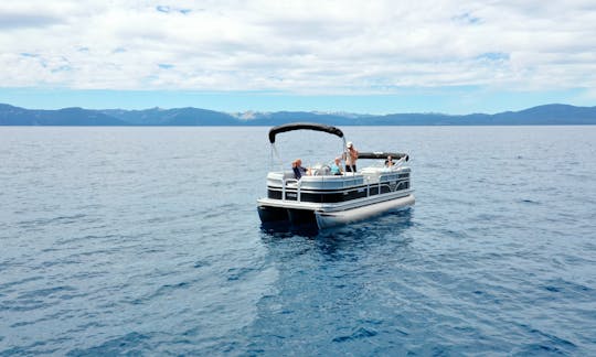 Lowe SS 230 Tritoon in Lake Tahoe