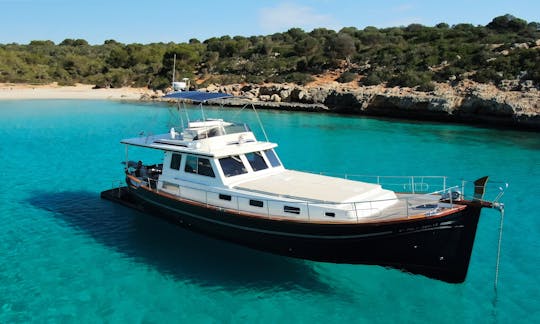 Charter 52' Menorquin 160 Fly Motor Yacht Rental in Manacor, Illes Balears