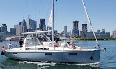 41' Beneteau Oceanis Sailing Yacht in Toronto for 12 Guests