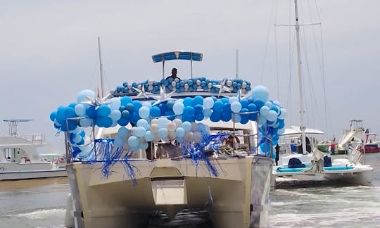 52' Party Boat for 100 People in Santo Domingo