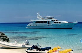 100' Broward Luxury Power Mega Yacht Charters in Marco Island, Florida