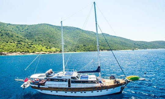 78' Sailing Gulet for 10 People in Muğla