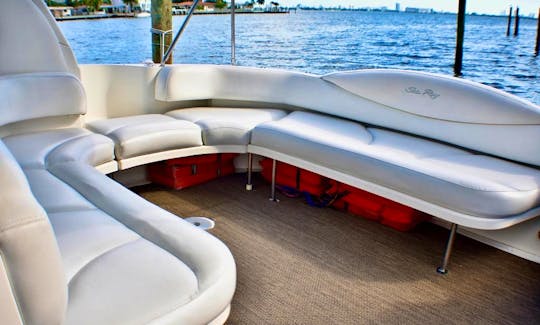 40′ Searay – Miami Yacht Rental