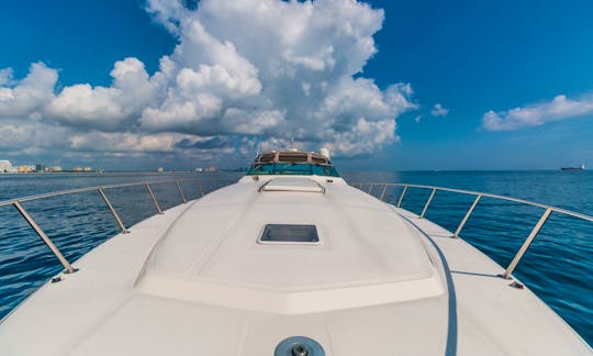 63′ Sea Ray Motor Yacht in Miami