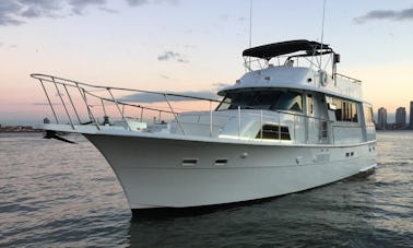 60 ft Hatteras, max capacity 30 guest in New York