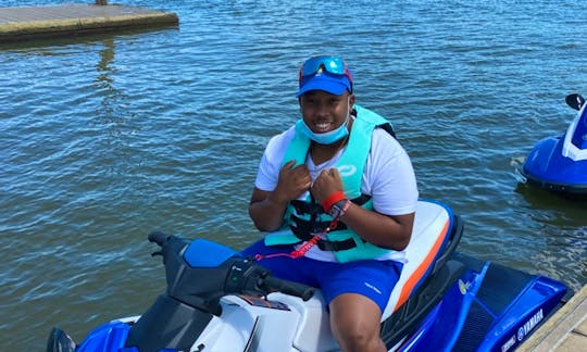 Rent this Yamaha EX Deluxe Waverunner for Lake Wylie, SC