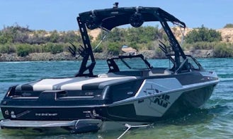 Wakeboard/ski Boat for Rent in Castaic, California