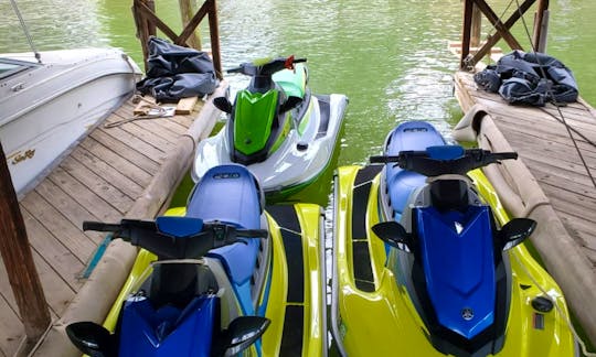 2021 Yamaha EX Deluxe Jetski on a Lake Norman (PWC RENTAL)