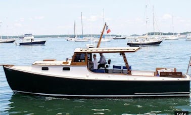 36ft Vintage Yacht Marlinspike Charter in Sag Harbor, New York