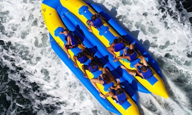 Excursão personalizada para esportes aquáticos infláveis Banana Bus em Tow Lake