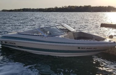 19' Larson LXI Open Bow for 9 Person for rent