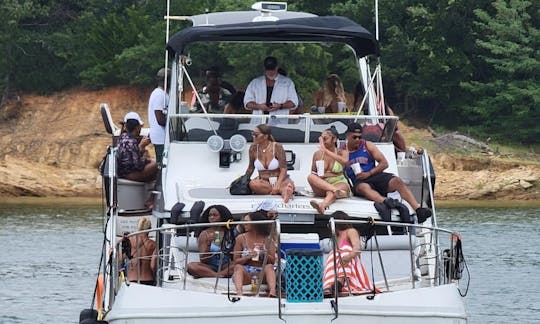 WHISKEY Danger - segundo maior iate de luxo para aluguel em Lake Lewisville - mínimo de 4 horas
