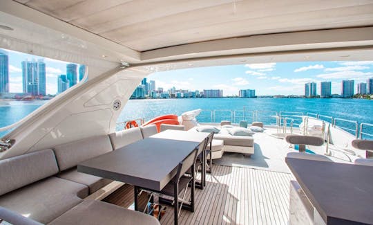 95′ Azimut – Miami Yacht Rental