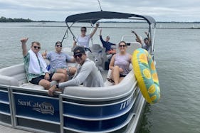 10 Person Party Boat Suncatcher Pontoon with Captain