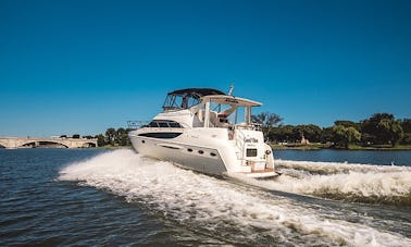 Aluguer de iates de luxo em DC da Meridian Yachts 408