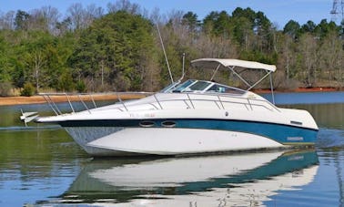 Bateau à moteur Crowline 28ft 2000 à louer à Toronto, Canada