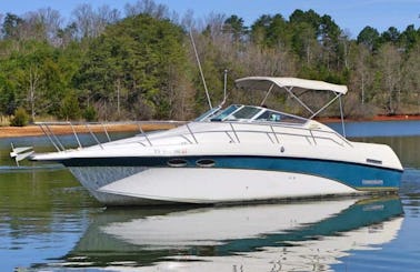 2000 Crowline 28ft Powerboat for Charter in Toronto, Canada