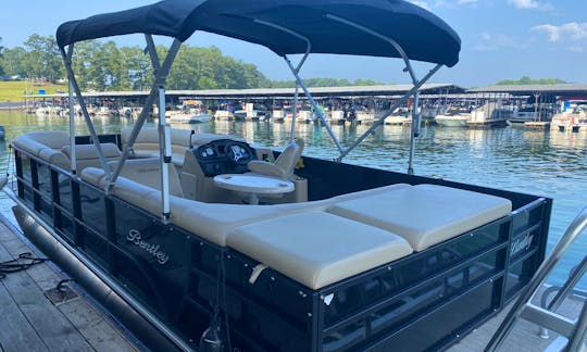 Luxury Bentley 24' Pontoon Boat Rental  at Allatoona Lake