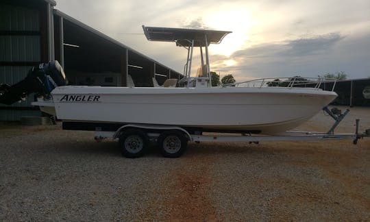 Console centrale Angler de 27 pieds pouvant accueillir jusqu'à 8 personnes à Panama City