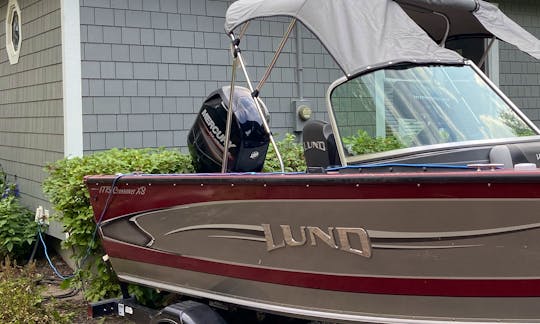 Lund Powerboat in White Bear Lake