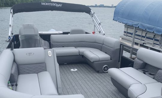 Spring Park Bay, Lake Minnetonka Montego Bay 20' Pontoon