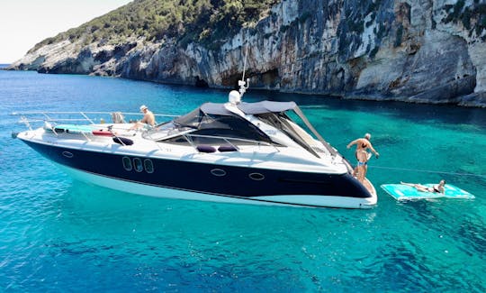 Découvrez le paradis terrestre de la mer Ionienne à bord de notre yacht Absolute 45