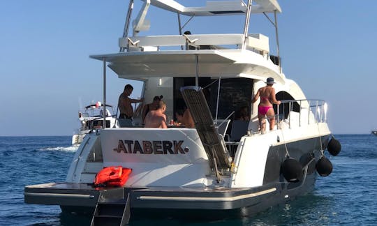 Lux Motor Yatch İn Alanya