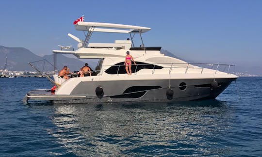 Lux Motor Yatch İn Alanya