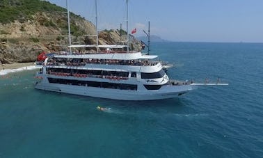 Mega Party Yatch à Alanya