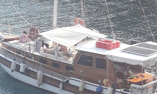 Carta privada para viagem diária de barco em 2 cabines Gulet AU em Bodrum