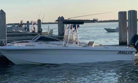 27' Angler Center Console for up to 8 people in Panama City