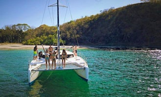 PlayTide Charters Sailing Catamaran en Tamarindo, Costa Rica