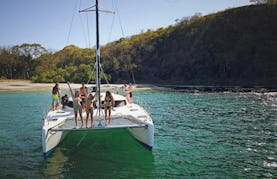 PlayTide Charters Sailing Catamaran en Tamarindo, Costa Rica