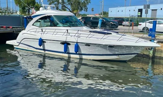 55' Formula Motor Yacht in Miami, Florida