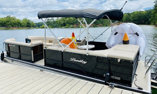 Luxury Bentley 24' Pontoon Boat Rental at Allatoona Lake