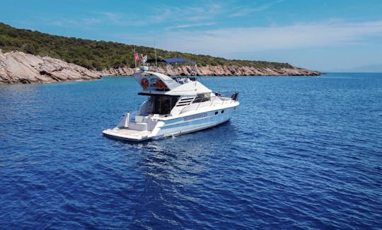 Motor Yacht in Bodrum for Daily Charters (Suitable for couples / small groups up to 6 people)