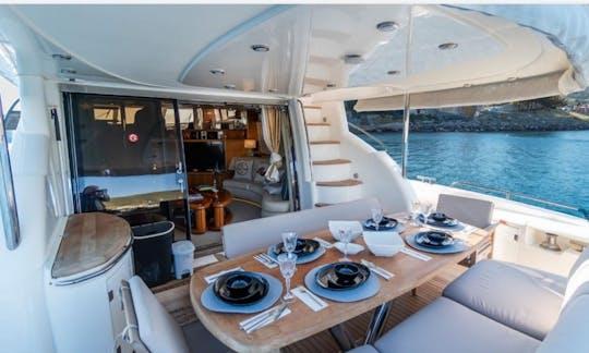 Megayate Sunseeker de 62 pies para 10 personas en Muğla