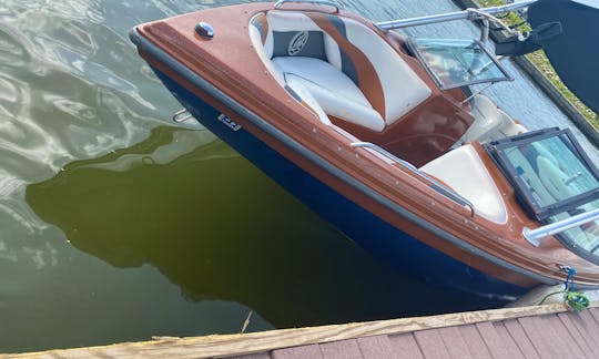 Amazing Moomba Mobius LSV 23' Powerboat Rental in Montgomery, Texas