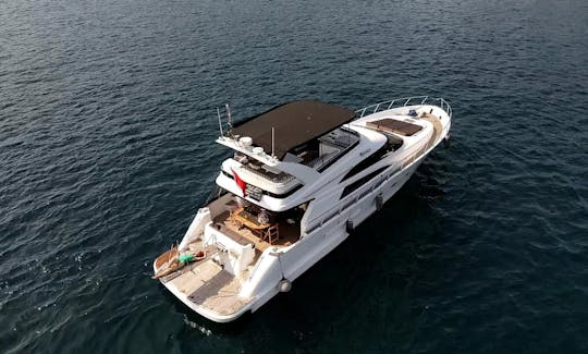 Reserve this 12 people luxury yacht in İstanbul