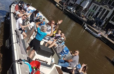 Blue Ocean, 28 persons: Cruise the Canals in Amsterdam