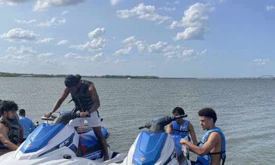 Jet Ski in Lewisville/Dallas Lake, & Little Elm beach