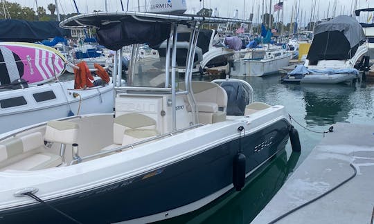 2017 Robalo R200. Great fishing, diving, or cruising boat.