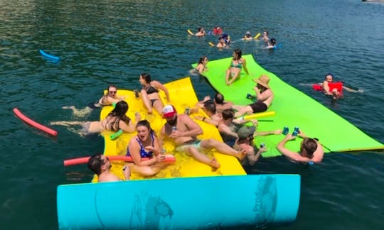 14 Guests - Pontoon Boat - Lake Travis