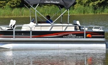 Pontoon Boat for Charter up to 9 people in Texas