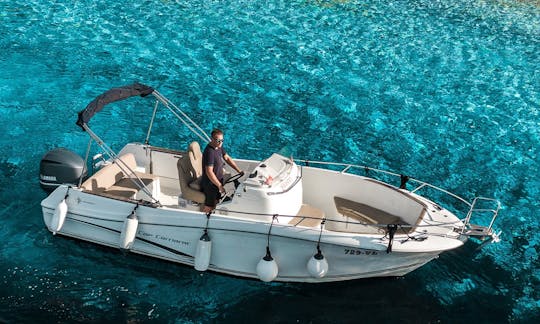 Alquila un Speedboat Cap Camarat 750 en Vela Luka, Croacia