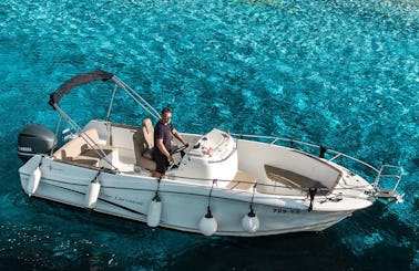 Rent Speedboat Cap Camarat 750 in Vela Luka, Croatia