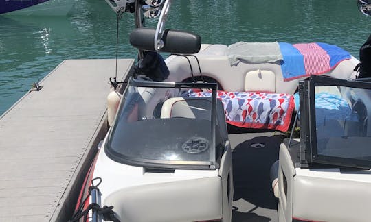 Malibu 23LSV Wakesetter in Canyon Lake with Watersports!