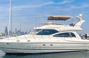 53' Luxury Yacht w/Flybridge and Sundeck Rental in Chicago, Illinois