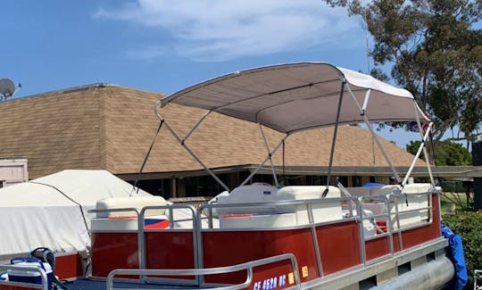 San Diego Mission Bay is the perfect place to go boating on the water